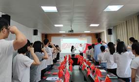 说明: C:\Users\Administrator\Documents\Tencent Files\2267688823\FileRecv\20220630主题党日新闻稿  翁应芳\喀公司党员宣誓活动.jpg